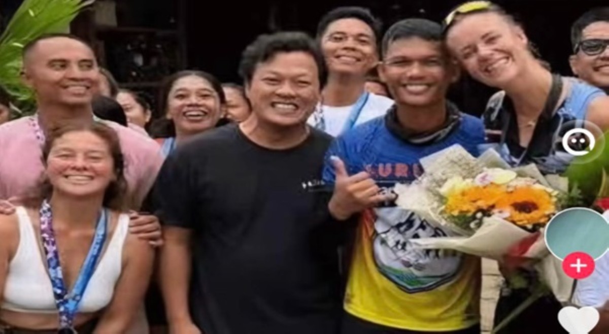 Group pic kasama si Philmar na 'nakatingin sa iba,' usap-usapan