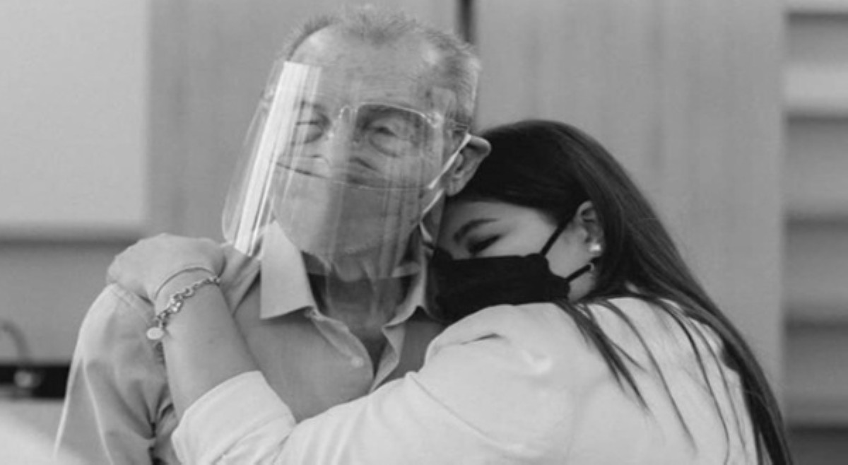 'We love you, Daddy Angel. Forever in our hearts'&mdash;Angel Locsin