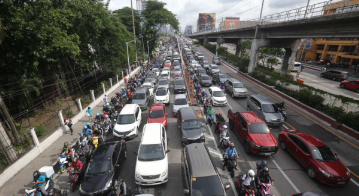 MMDA, pinahintulutan pagdaan ng mga bus sa EDSA simula April 9