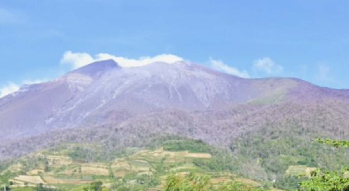 Kanlaon, 2 beses nagbuga ng abo &ndash; Phivolcs
