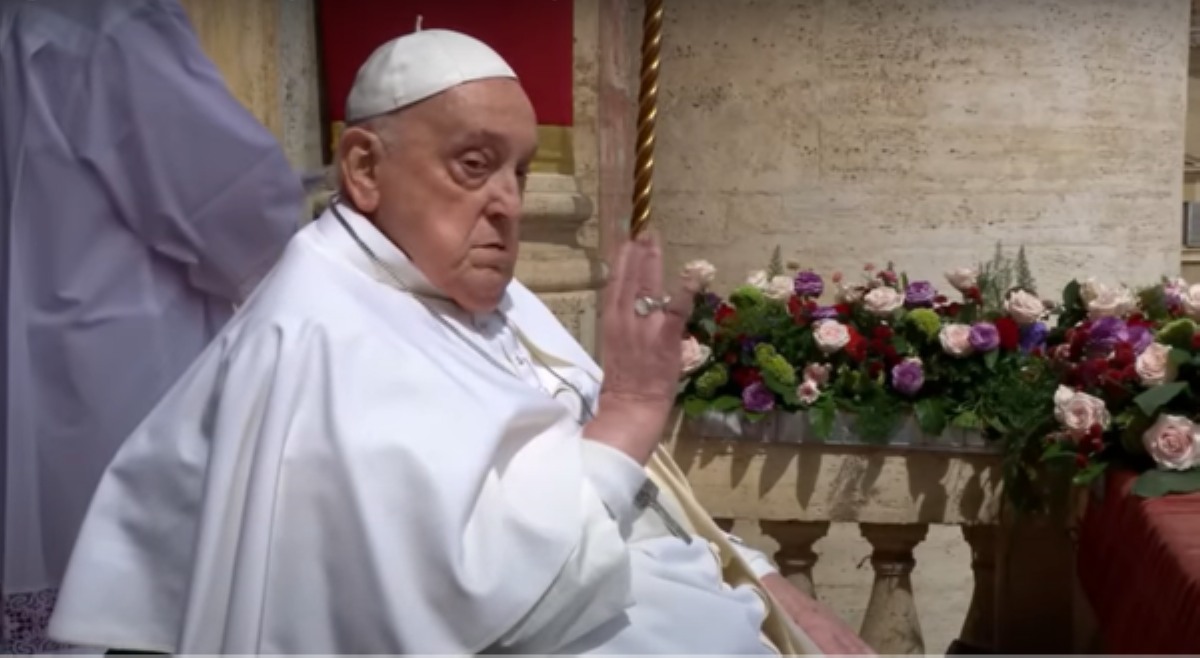 Pope Francis, nakiisa sa Easter Sunday mass bago pumanaw