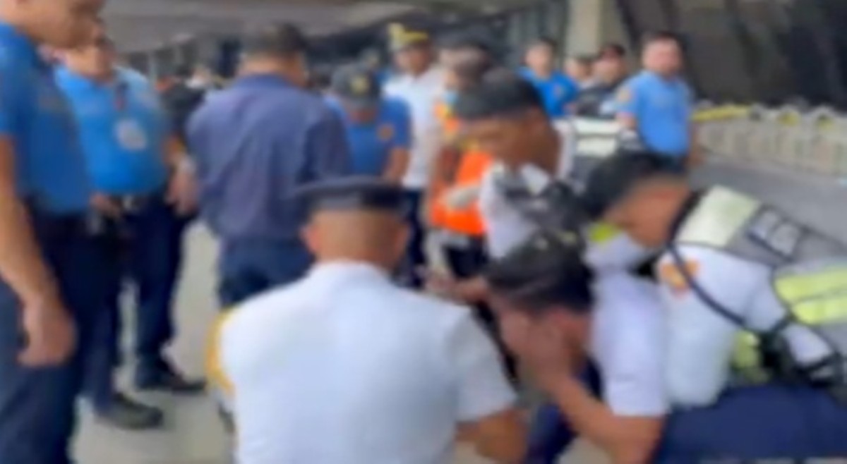 'Anak ko 'yan!' Pagtangis ng ama ng batang nasalpok ng SUV sa NAIA, dumurog sa puso