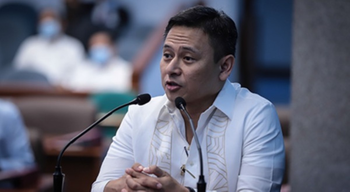 Pakiusap ni Angara: &lsquo;Wag i-pressure LGUs sa suspensyon ng klase tuwing maulan&rsquo;