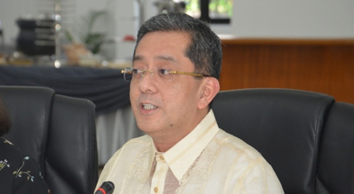 Comelec Commissioner George Garcia, ninakawan ng pera at cellphone habang kumakain sa resto