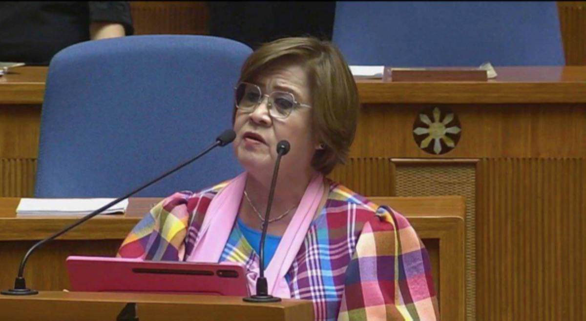 'Dapat maipakulong ang mga tiwaling lalong nagpapalubog sa bansa sa katiwalian at kahirapan' &mdash; De Lima