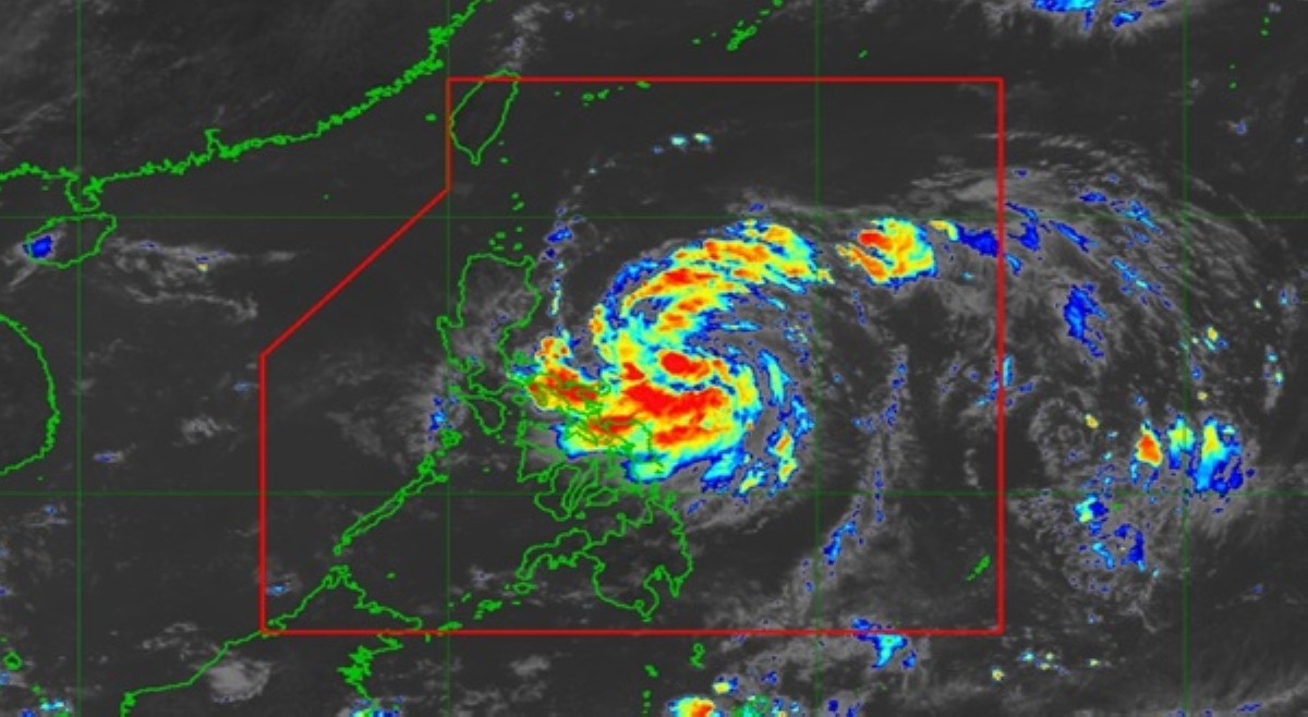 Wind signal no. 2, nakataas sa tatlong lalawigan sa Luzon