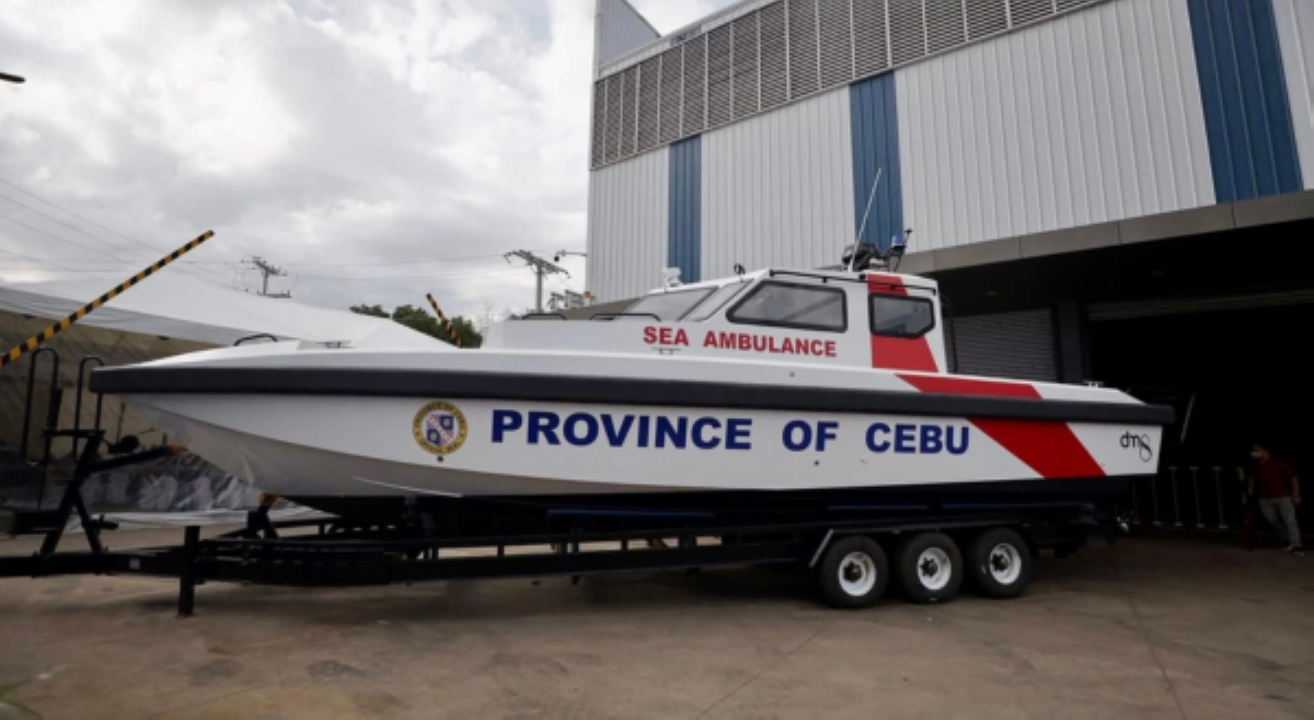 Cebu Provincial Gov't, inilunsad una nilang 'Sea Ambulance'