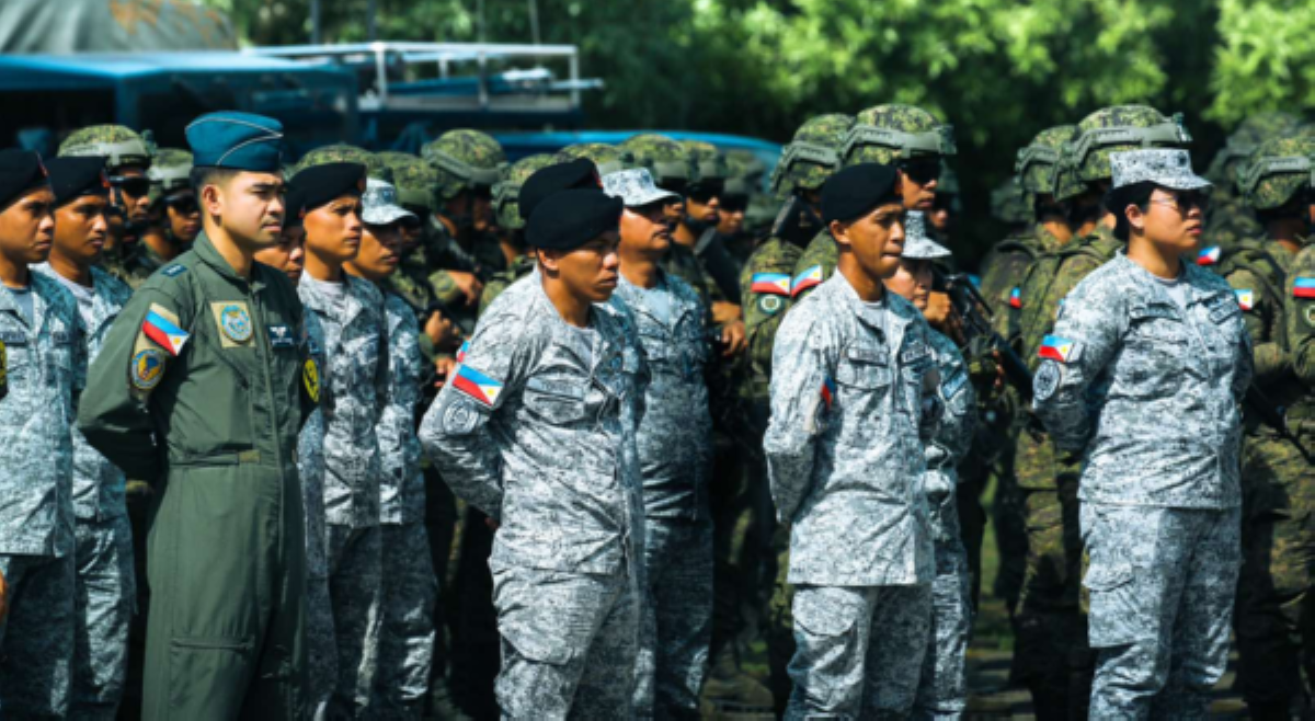 70% ng mga Pinoy naniniwalang dapat 'non-partisan' pa rin ang AFP