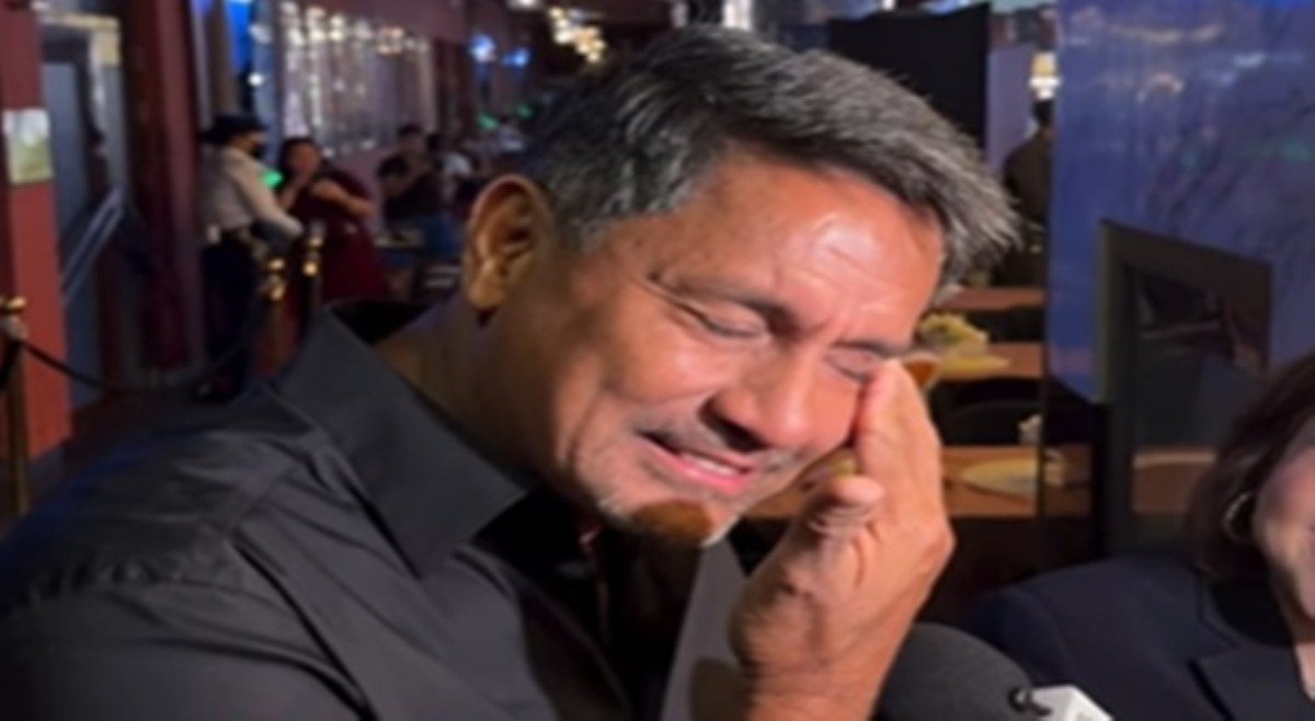 &lsquo;I miss you guys!&rsquo; Richard Gomez, naiyak sa pagharap sa media