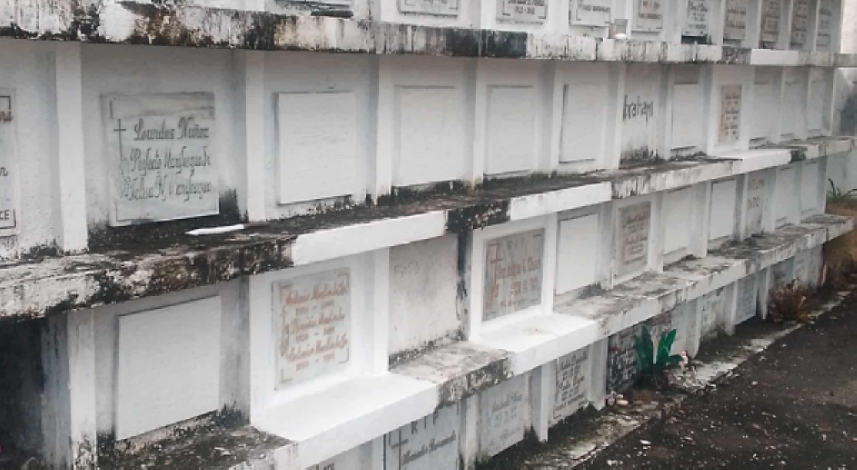  'Pinagtripan?' Mga lapidang pinunturahan ng kulay puti, naresolba na!