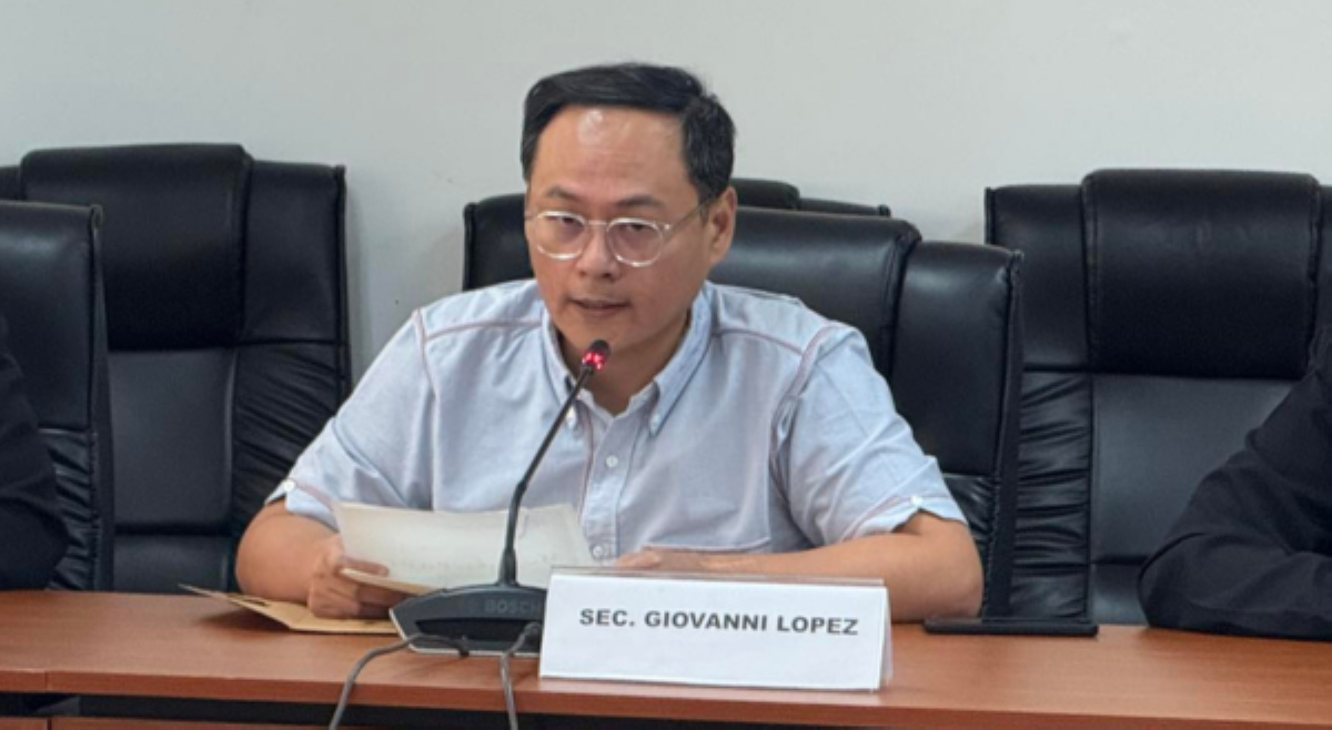 'Hindi po ako hihingi ng tawad!' DOTr acting chief, itinangging ipinahiya kawani ng LRT-1