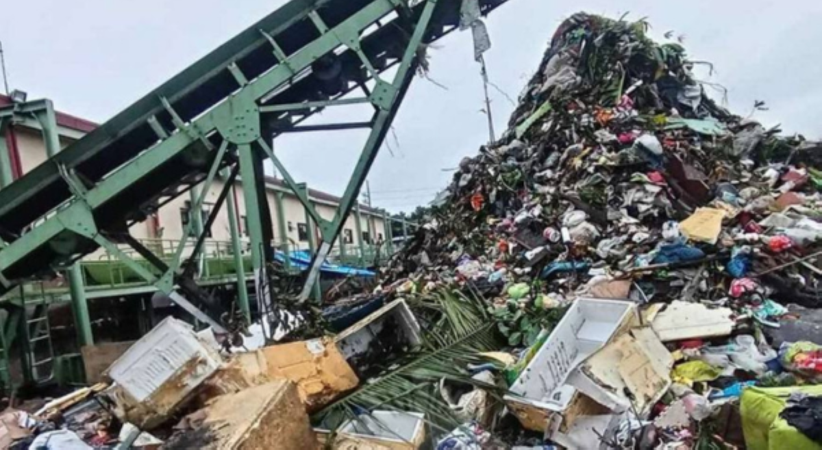 51 toneladang basura, nahakot sa buong Metro Manila sa pananalasa ni Uwan