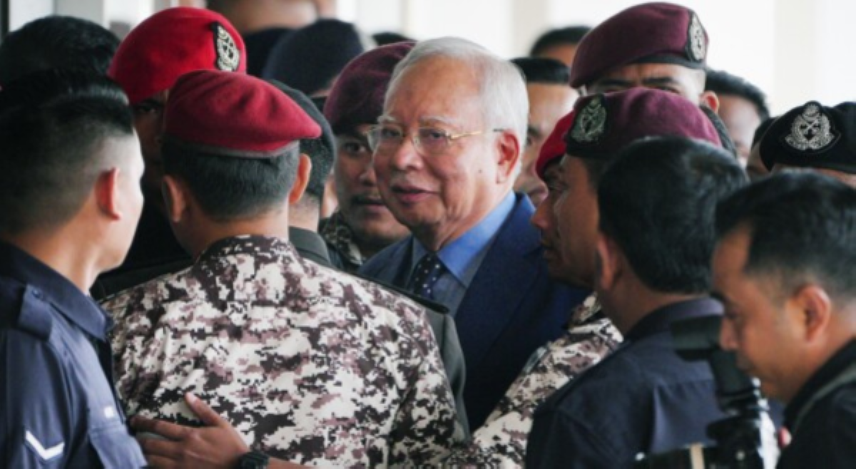 'May nanagot na... sa ibang bansa!' Ex-PM Najib Razak, bagsak-rehas sa bilyon-bilyong money laundering