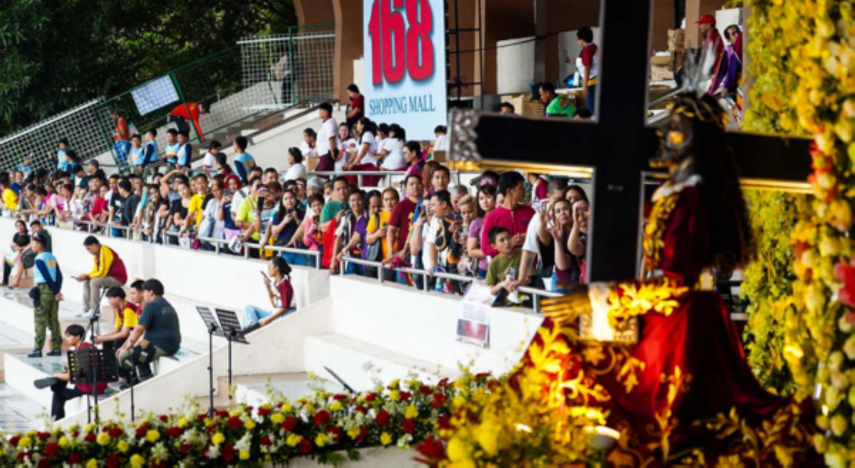 'Pahalik' sa Poong Jesus Nazareno, extended hanggang Enero 10