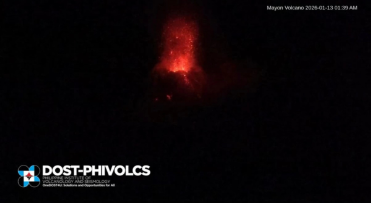 Rockfall events, PDCs, at pagbuga ng abo, patuloy binabantayan sa Mayon; &lsquo;Alert Level 3,&rsquo; nakataas pa rin