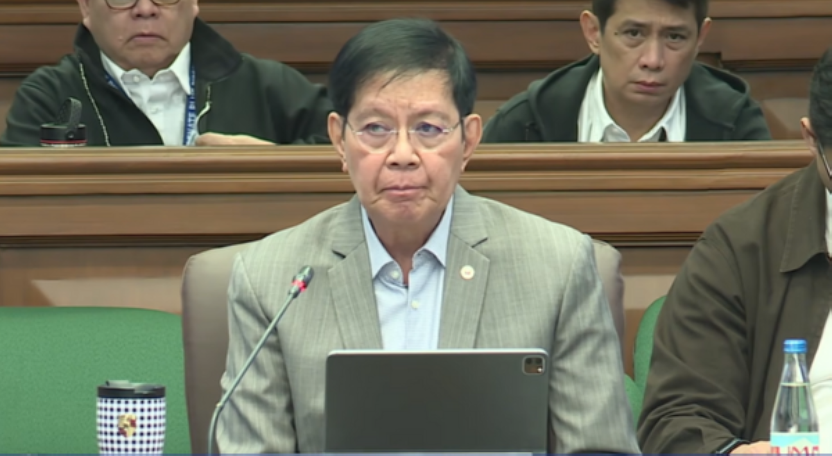 &lsquo;Shut the F up!&rsquo; Sen. Ping, minura skeptics, hijackers na nananamantala sa galit ng Pinoy sa flood control mess