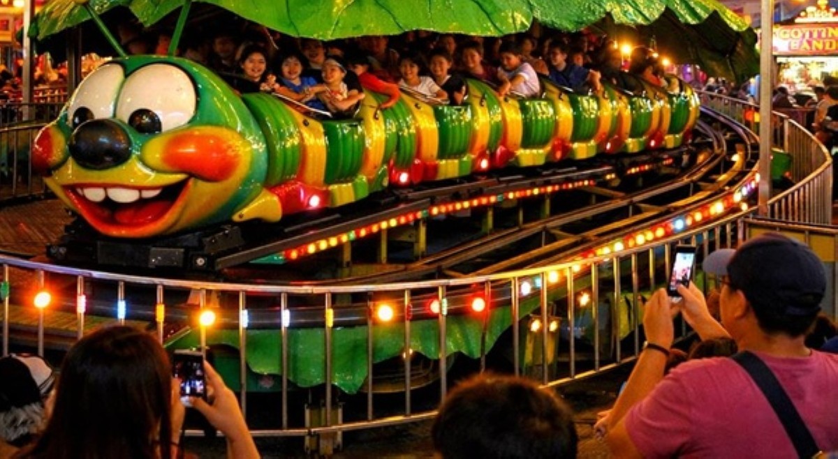 Saya naging disgrasya: Bagon ng ride sa perya nakalas, mga sakay tumilapon!