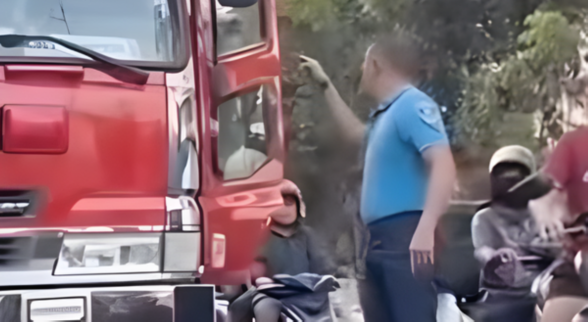 Tanggal angas! Pulis na hinarangan ang truck ng bumbero, buminggo sa LTO