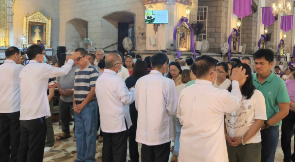 Simbahan sa Pampanga, humingi ng dispensa sa mga nasunugan ng balat noong Ash Wednesday