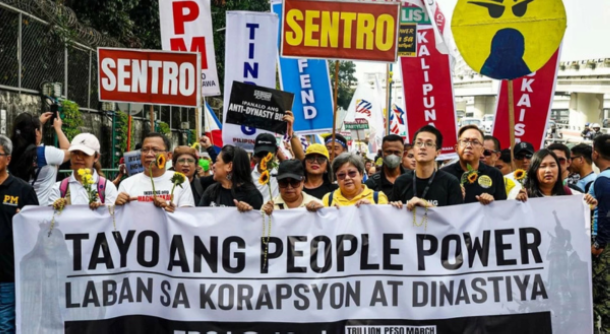 ALAMIN: Gaano kapanganib na limutin ang diwa ng EDSA People Power Revolution?