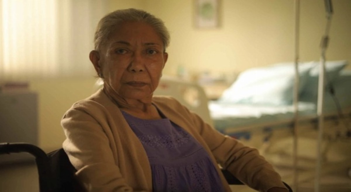 Anak ni Odette Khan, umapela ng tulong para sa ina; aktres, na-confine at bedridden sa ospital