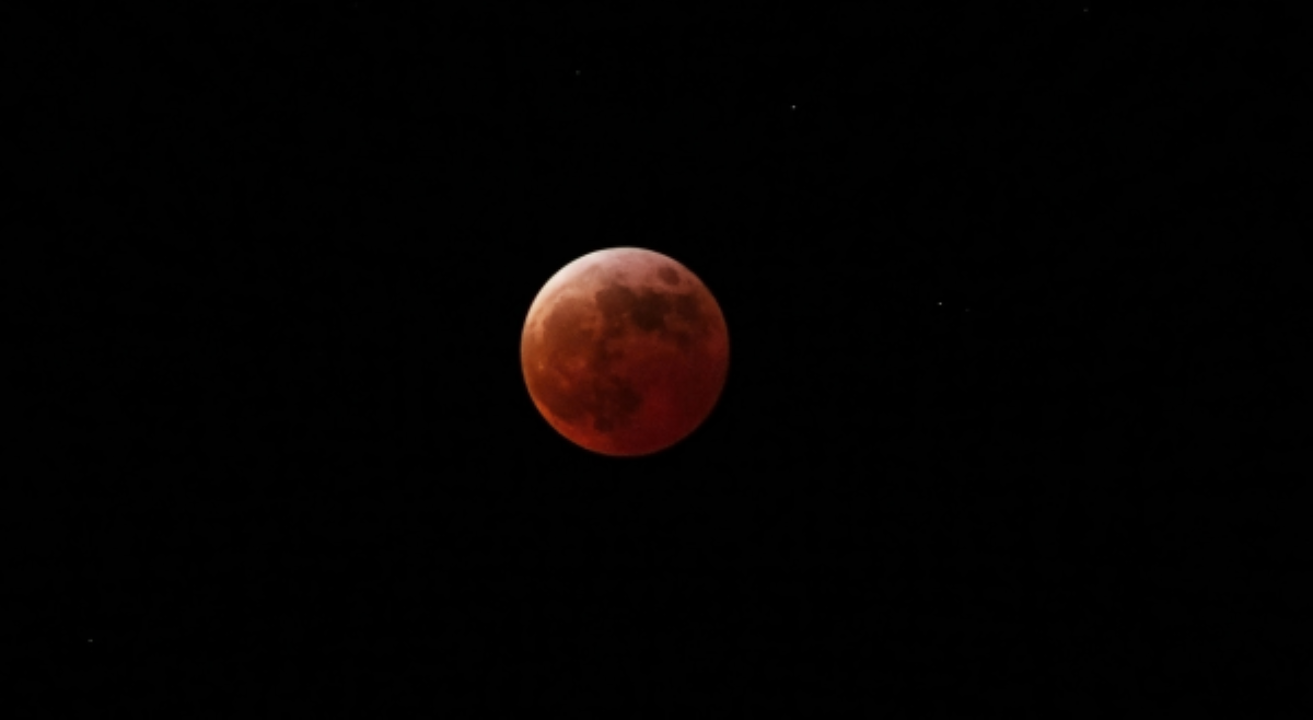 ALAMIN: Mga pamahiin sa paglabas ng &lsquo;Blood Moon&rsquo; eclipse