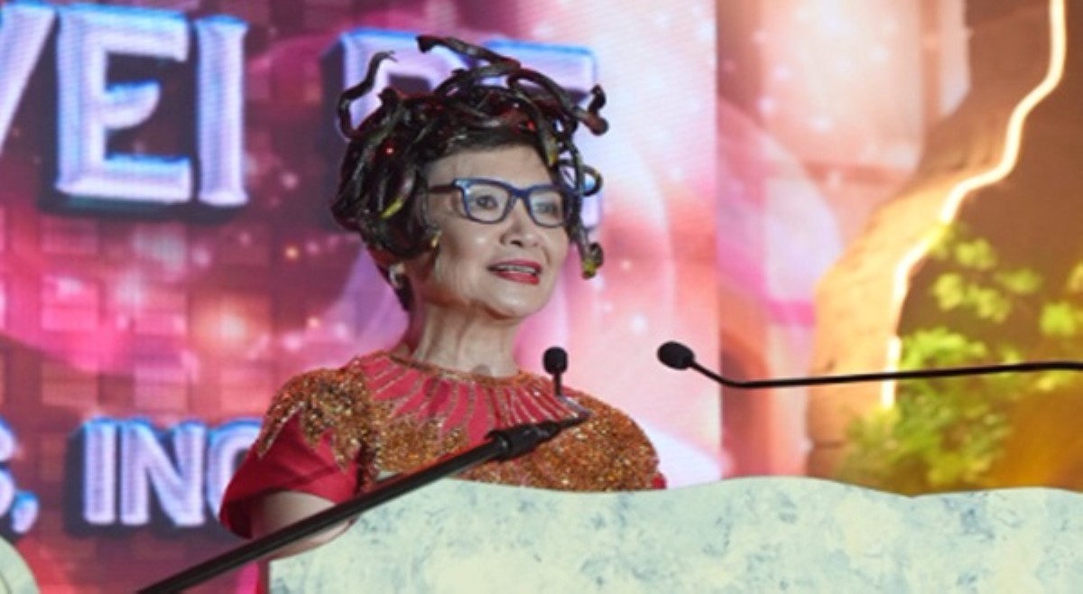 Sinakyan na lang! Robina Gokongwei, naging si 'Medusa'