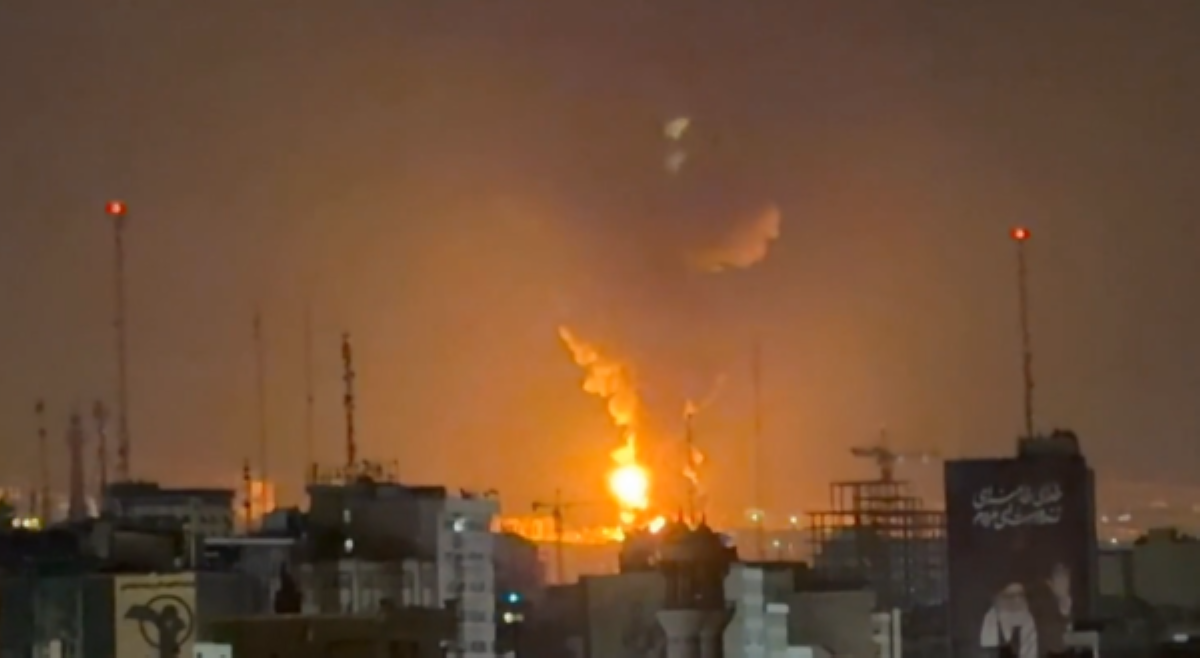 Oil facilities sa Iran, pinasabog ng Israel!