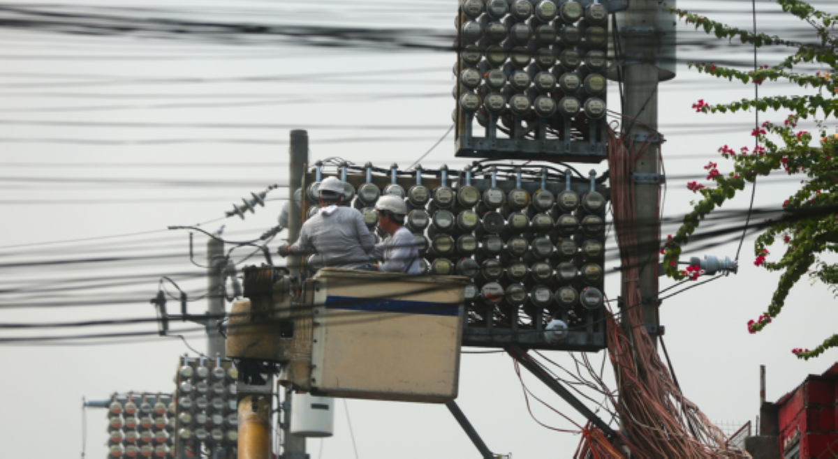 Bukod sa krudo: Meralco, may dagdag-singil sa kuryente!