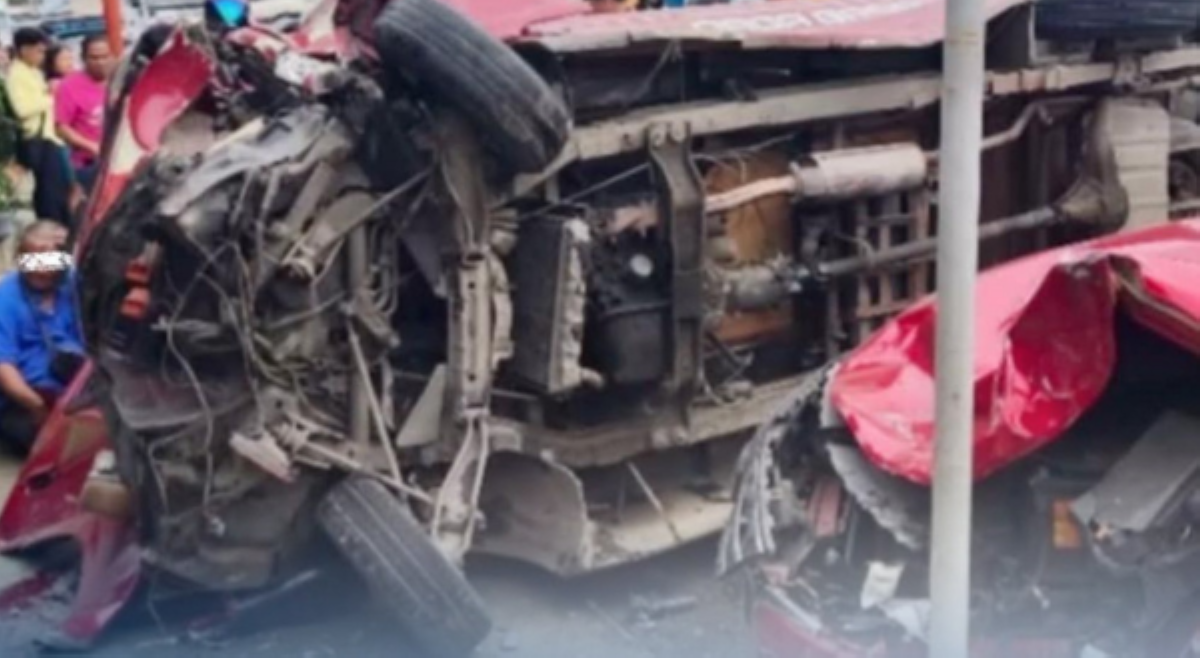 Nasa 15 katao, sugatan sa salpukan ng isang jeep at kotse; 5 sa kanila, nadaanan lang!