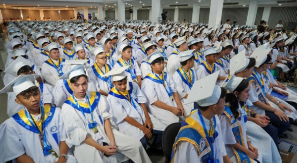 DepEd, ipinag-utos simpleng graduation rites bunsod ng pagtaas ng petrolyo