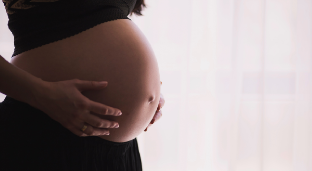 Teenage pregnancies, dahil sa pagpatol ng mga lalaking nasa hustong edad sa mga dalagita&mdash;CWC