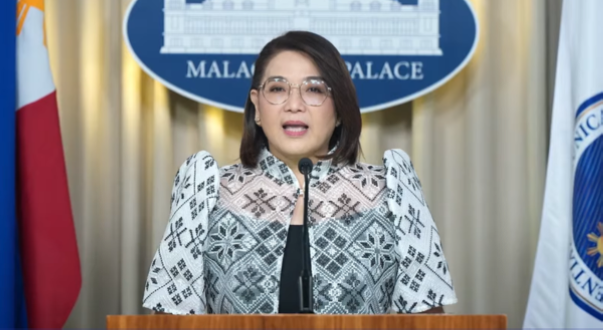 Gov't employees, half-day WFH duty sa Abril 1&mdash;Palasyo