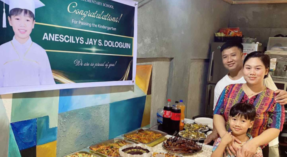 #BalitaExclusives: Kinder grad, board passer ang peg dahil sa ipinagawang tarpaulin!