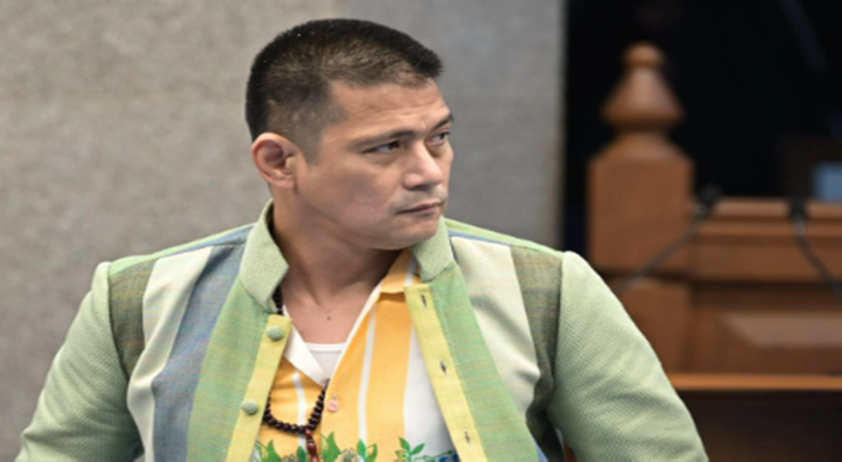 'Politika there, politika here, politika everywhere! Only in the Philippines!&mdash;Sen. Robin Padilla