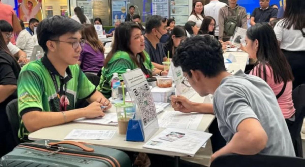 Higit 100K bakanteng trabaho, bubuksan ng DOLE sa Mayo 1