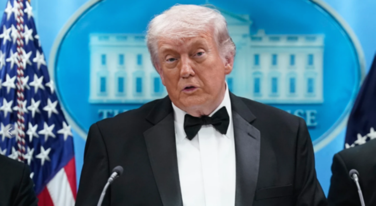 Trump, sinadyang 'wag agad umalis sa shooting sa White House!