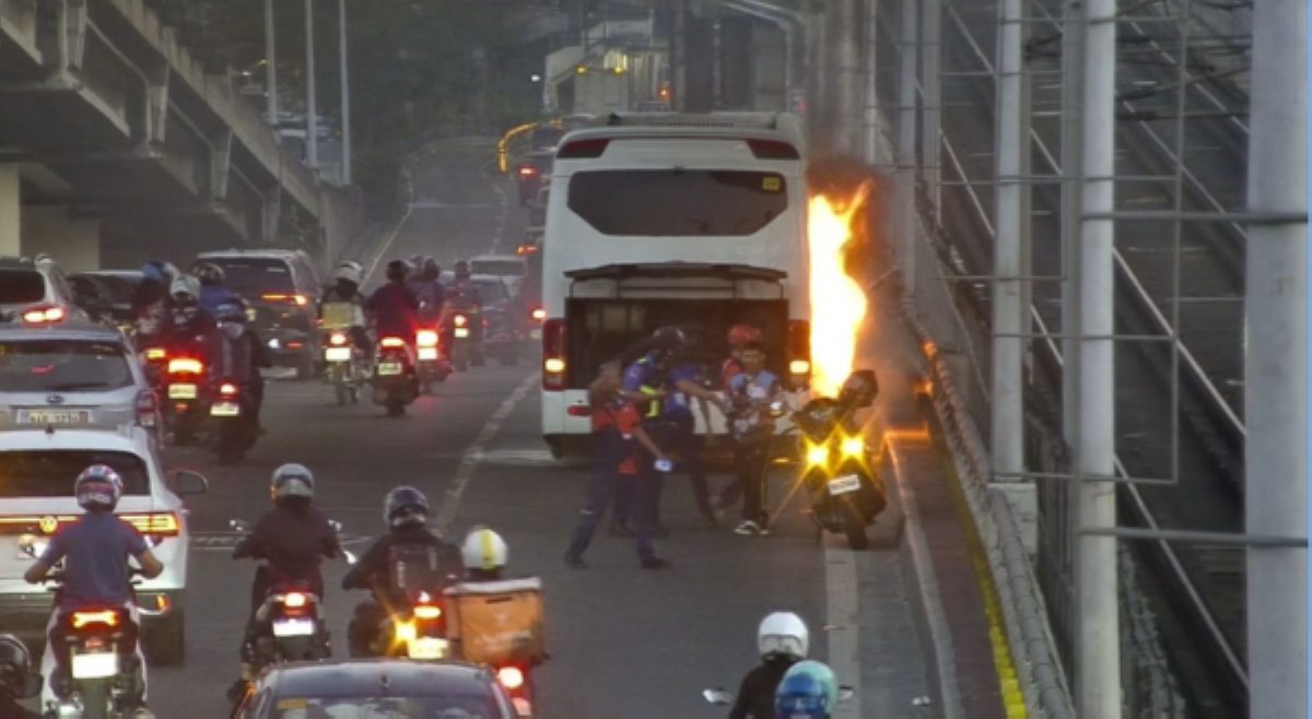 May-ari ng tourist bus na nasunog sa EDSA, pinagbabayad ng DPWH!
