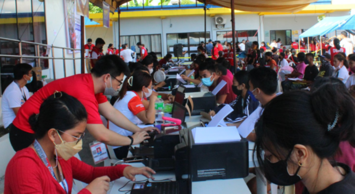 Middle class, pasok maging benepisyaryo ng AICS!&mdash;DSWD