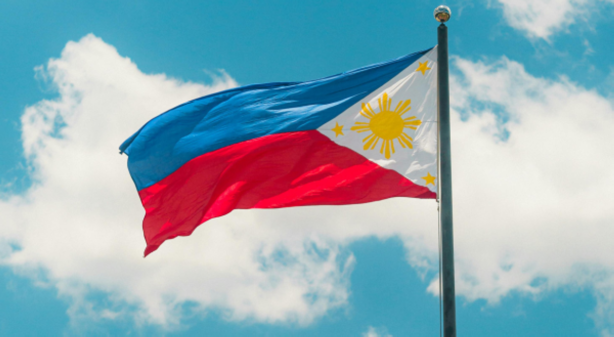 ALAMIN: Bakit binabaligtad, hina-half mast ang bandila ng Pilipinas?
