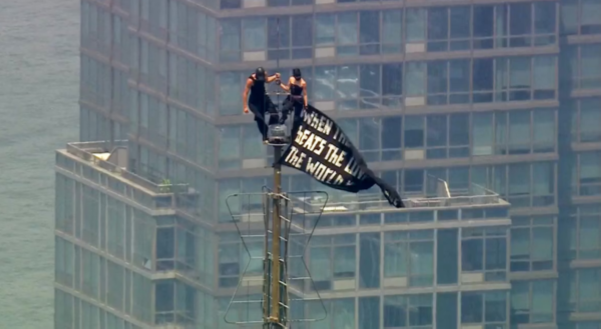 Marriage proposal sa Empire State Building, nauwi sa aresto!
