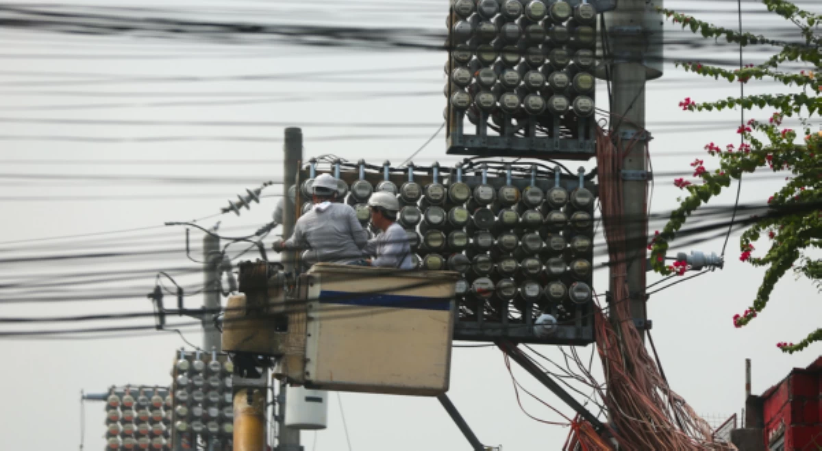 Magtataas na naman! Meralco, may dagdag-singil sa kuryente ngayong July!