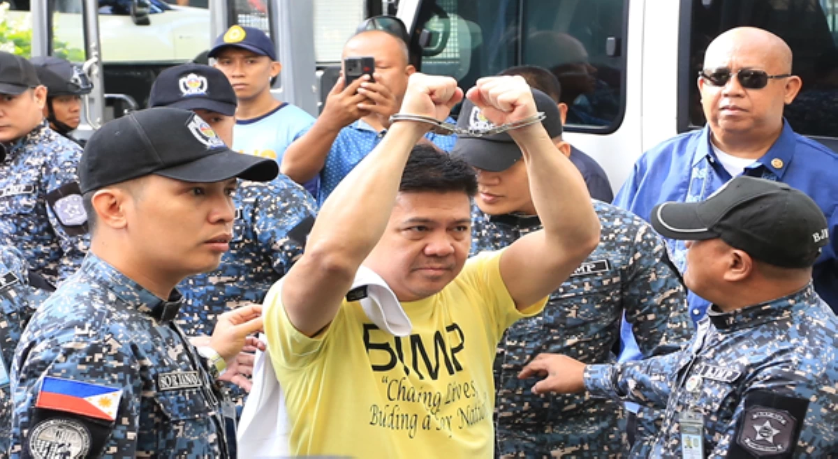 Mike Defensor, dinala na sa Sandiganbayan sa pagdinig ng kasong plunder!