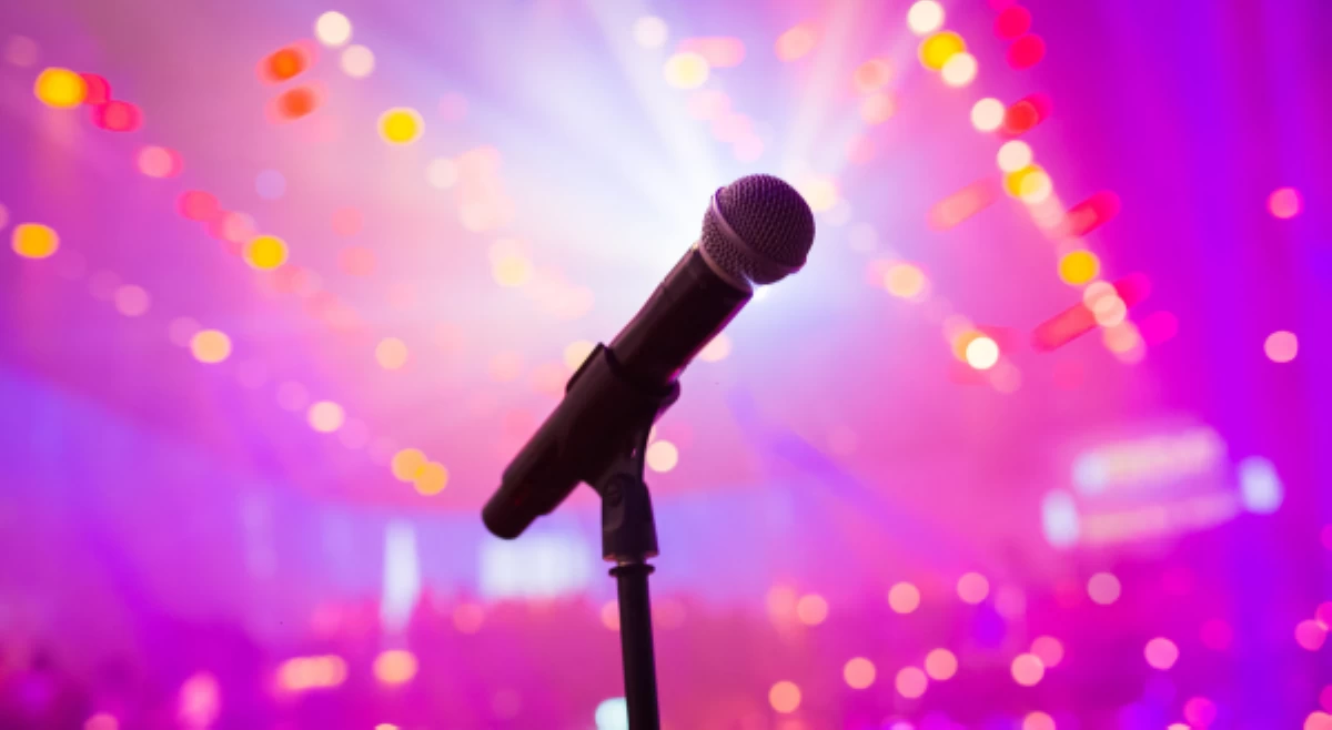 Mga kantang hindi nawawala sa karaoke ng mga Pinoy