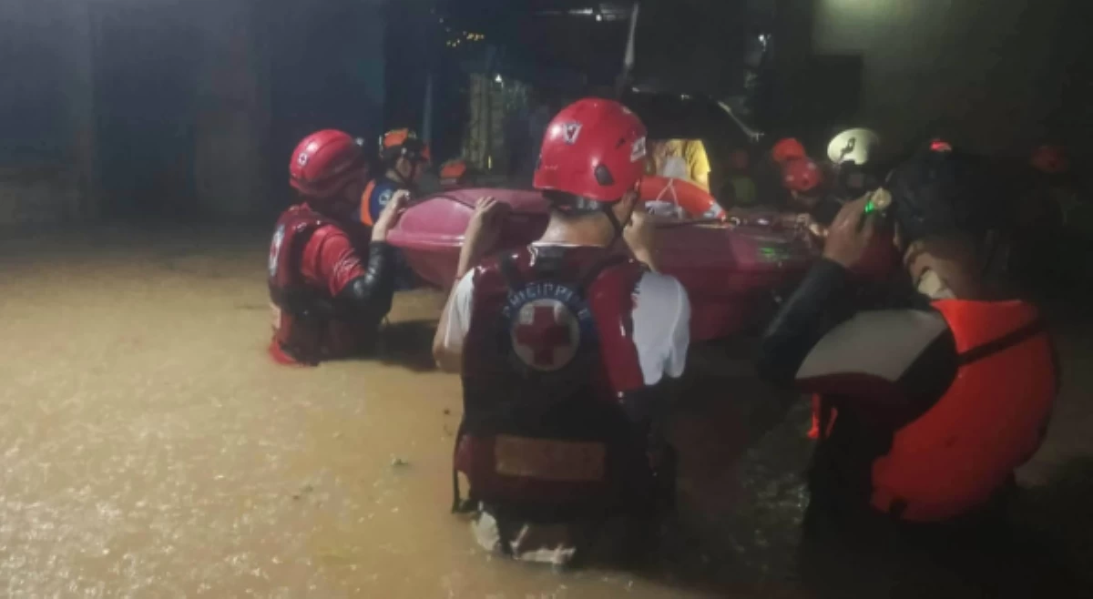 8 patay bunsod ni 'Luis,' 'Maymay,' habagat