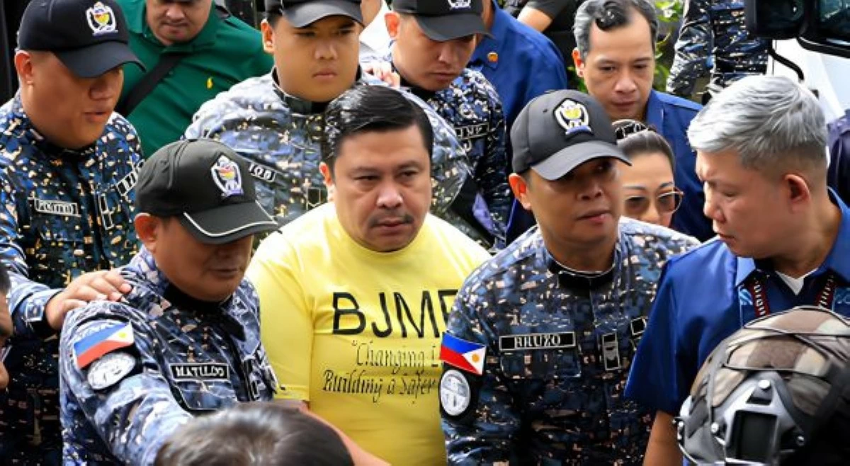 Lumagutok sa kaliwang tuhod? Sen. Jinggoy, natumba habang naliligo!
