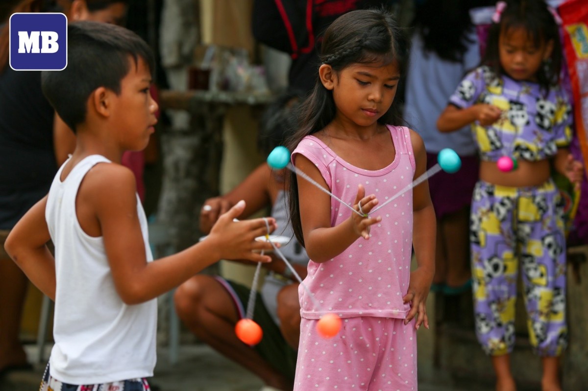 BALITAnaw: Naaalala mo pa ba ang nilalaro mong lato-lato?