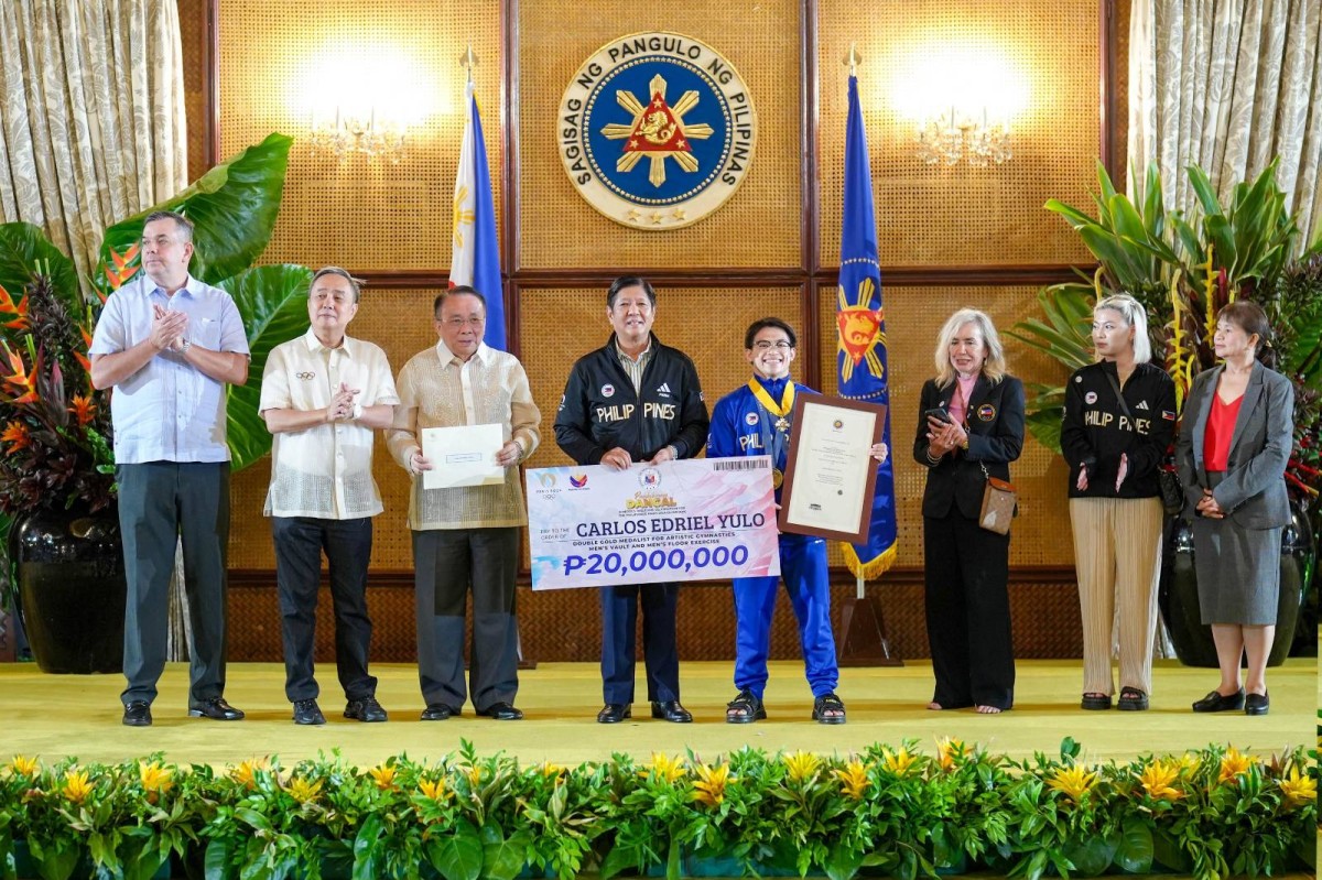Chloe San Jose, tinawag na 'papansin', 'pasikat' ng netizens