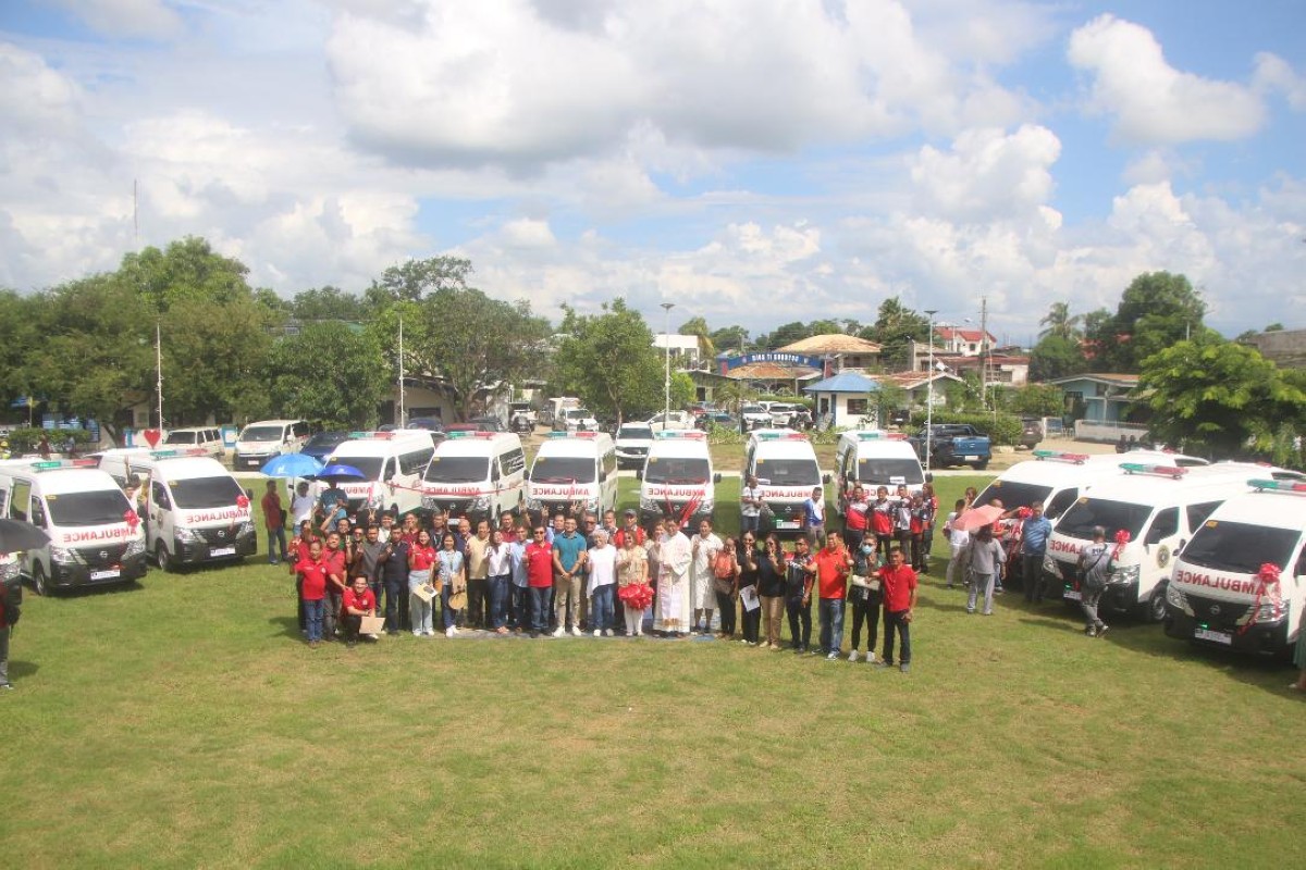 ₱33.6-M ang halaga: 16 ambulansya, ipinamahagi ng DOH sa Ilocos Norte