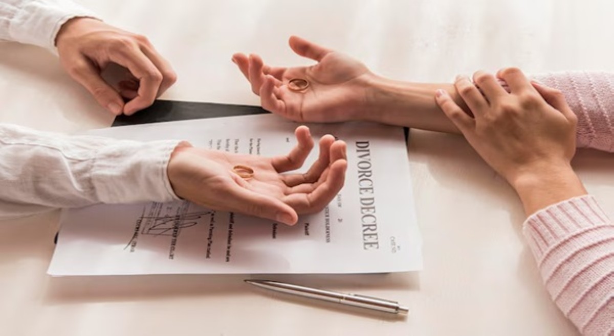 Bride, diniborsyo ang groom tatlong minuto pagkatapos ng kasal nila